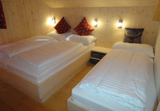 Huis in St. Georgen am Kreischberg - Chalet # 4a met 2 slaapkamers & IR-sauna