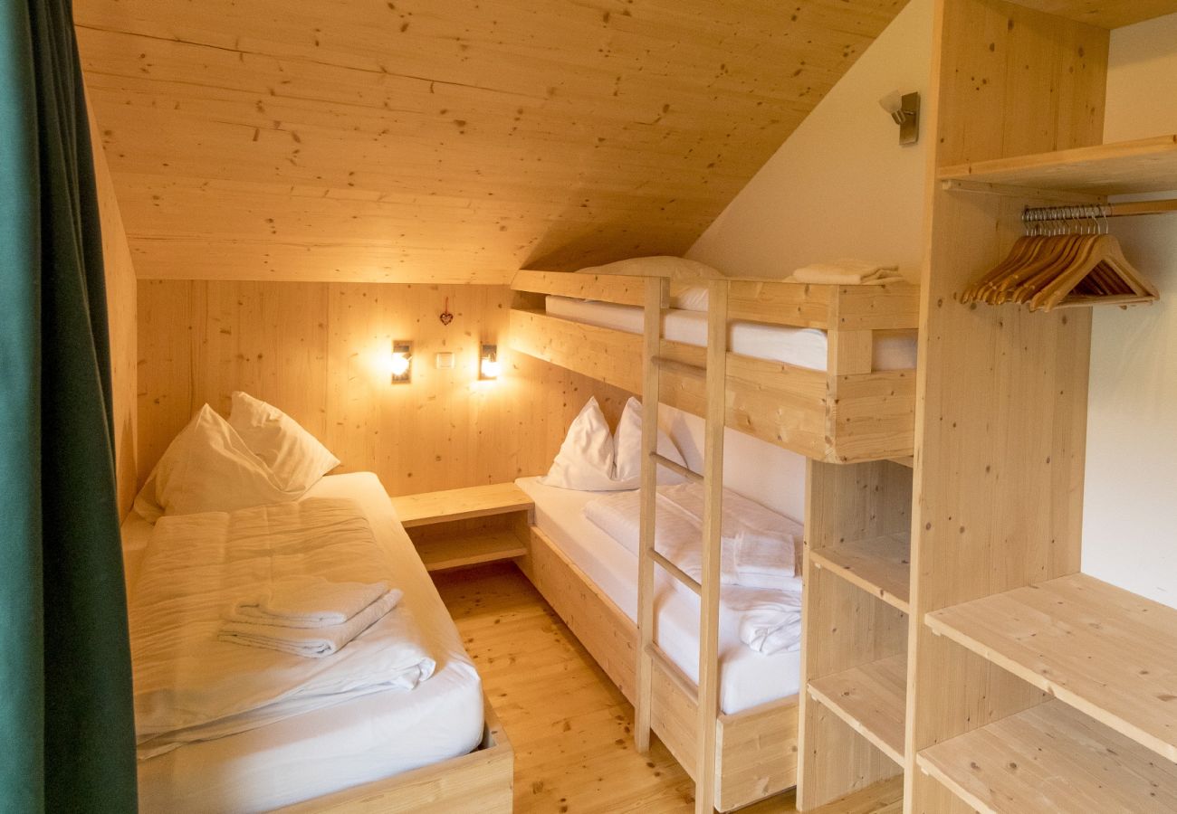 Huis in St. Georgen am Kreischberg - Chalet # 7 met 3 slaapkamers & IR-sauna