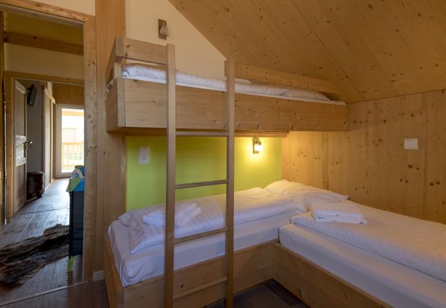 Huis in St. Georgen am Kreischberg - Chalet # 15 met 3 slaapkamers, sauna & whirlpool