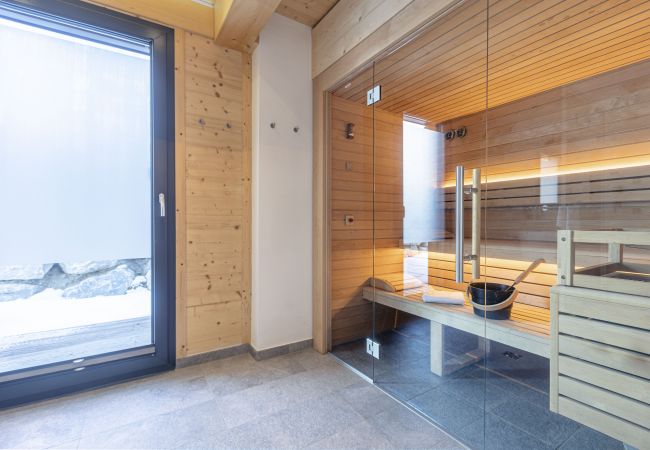 Huis in Haus im Ennstal - Superior vakantiehuis met 3 slaapkamers, sauna & zwembad