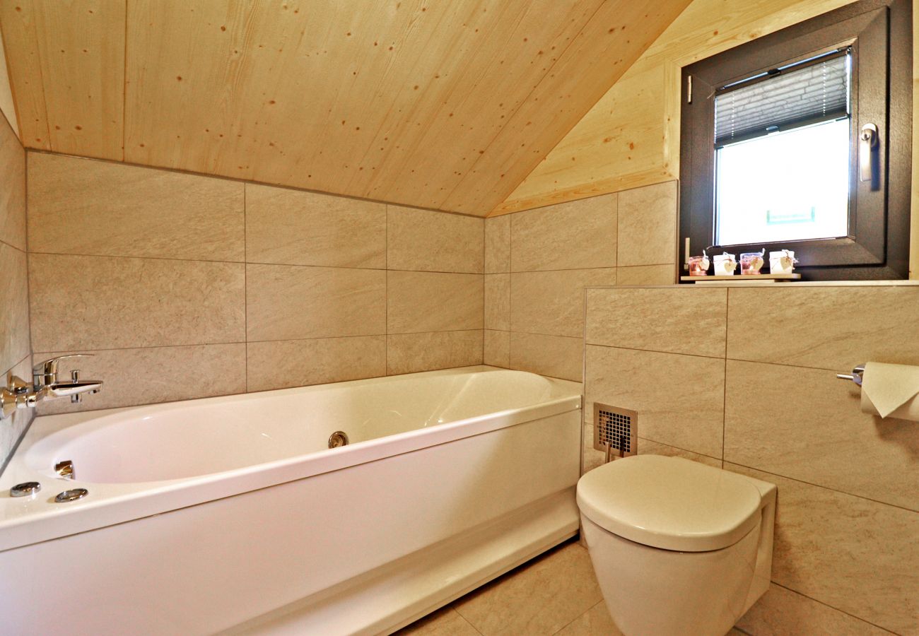 Huis in Hohentauern - Superior vakantiehuis # 2 met IR-sauna & bubbelbad