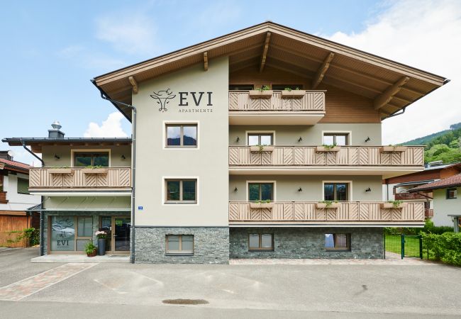 Appartement in Kaprun - EVI APARTMENTS - Heike, Balkon & sauna
