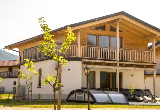 Huis in Inzell - Chalet met sauna & zomer-zwembad voor 10 personen
